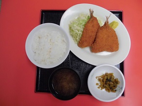 食堂棟1F くるみの木 イチ押しメニュー アジフライ定食 600円