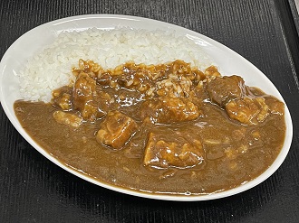 食堂棟1F まくりや イチ押しメニュー 牛すじカレー 800円